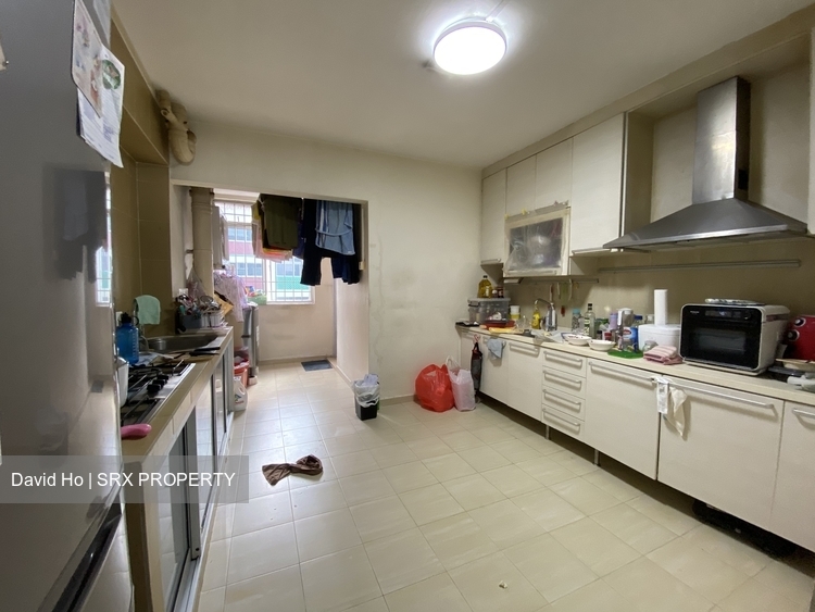 Blk 156 Yung Loh Road (Jurong West), HDB 5 Rooms #216509701